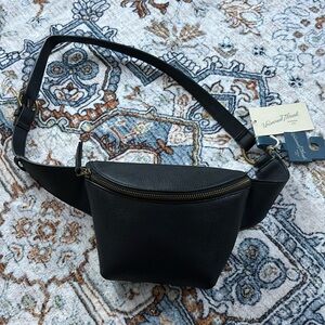 Universal Thread Black Belt Bag